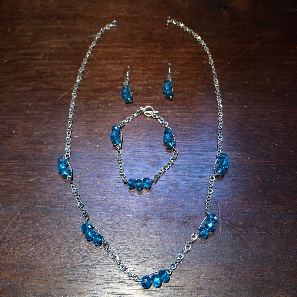 Set of Jewelry (3)
